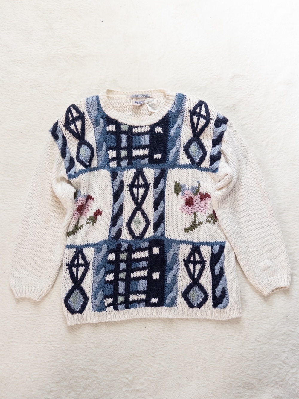Vintage Huntington Ridge Hand-Knit Sweater with Floral & Geometric Pattern - XL - Picture 7 of 9